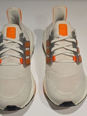 Adidas UltraBoost 22 Running Shoes Aluminium / Impact Orange GX6643 Men's US 9